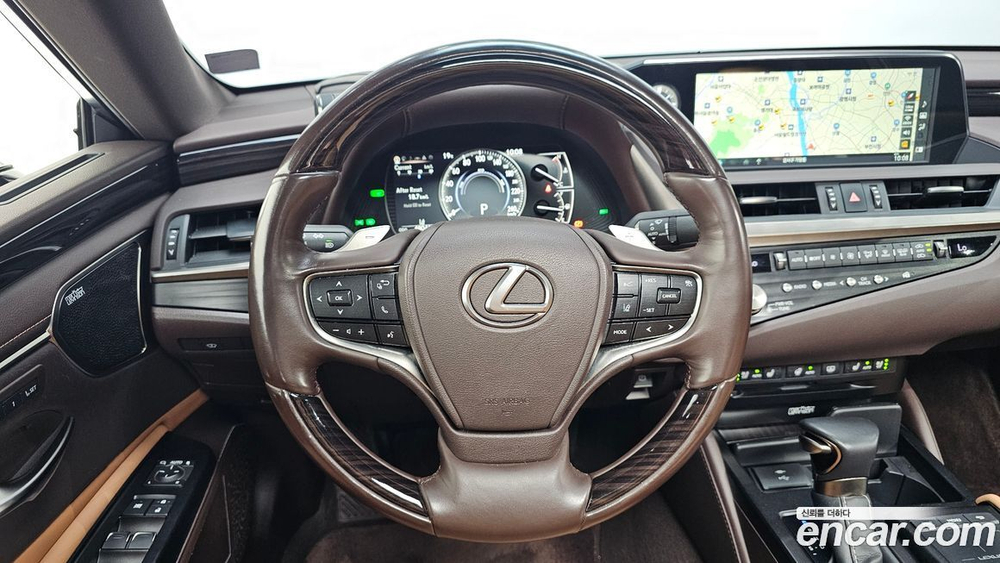 Lexus ES300h 7 Generation Executive (12.2020)