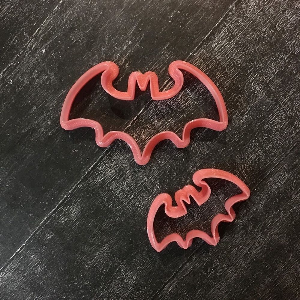 Летучая мышь №4