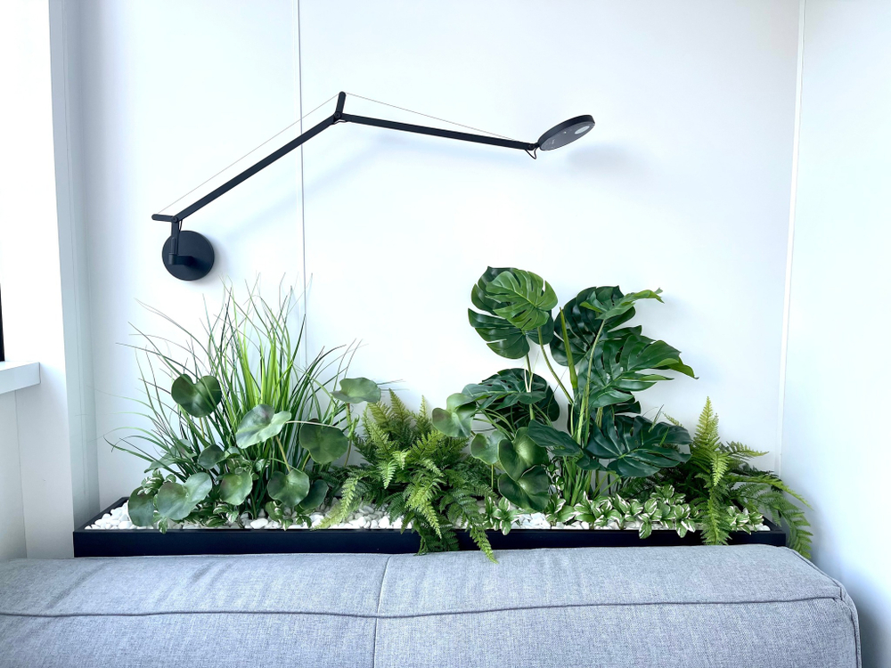 Искусственные растения для частного интерьера.