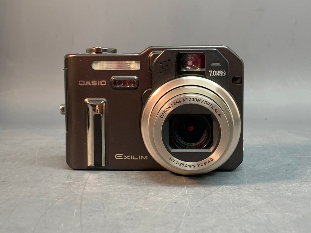 Casio Exilim EX-P700