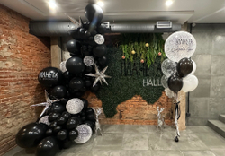 Фотозона на Новый Год, корпоратив, черный/серебро, стеклянный снежный шар №2181