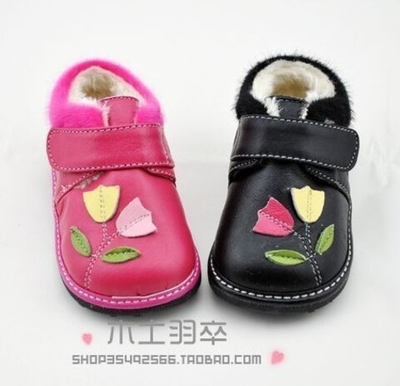 Ботинки на меху с цветочной отделкой и застежкой на липучке