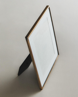 Zara Home Фоторамка из стекла, цвет золотой, 19.4 см