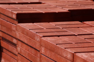 Что представляет собой полимерпесчаная тротуарная плитка