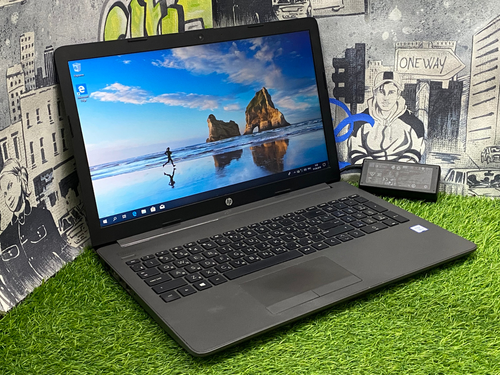 Ноутбук HP 15.6' i3-7020U /8GB/240GB SSD/ 250 G7 [6BP31EA]/Windows 10