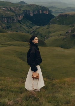 POLENE СУМКА NUMERO UN NANO, ЦВЕТ ВЕРБЛЮЖЬЕЙ ШЕРСТИ