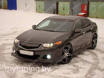 Вставка Mugen Style в оригинальную решетку радиатора для Honda Accord 8