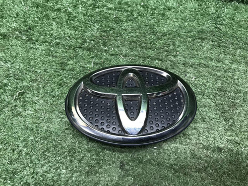 Эмблема крышки багажника Toyota RAV 4 ca40 (15-19)