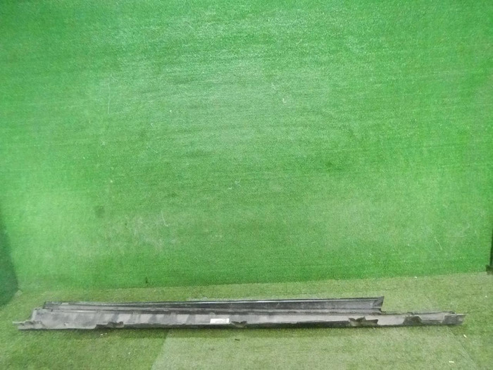 Накладка порога левая Mercedes C w205 (2014-2023)