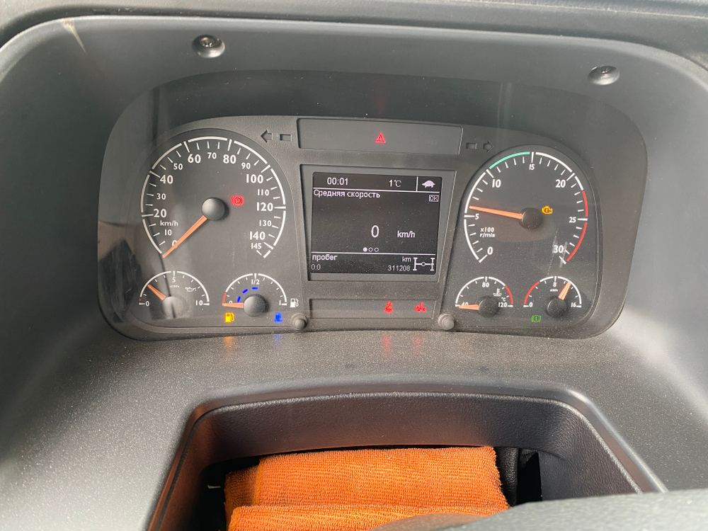 Foton AUMAN 4x2 Седельный тягач EST A 1844 MT (Дизельный, 11,8 л, МТ, 450 л.с.)