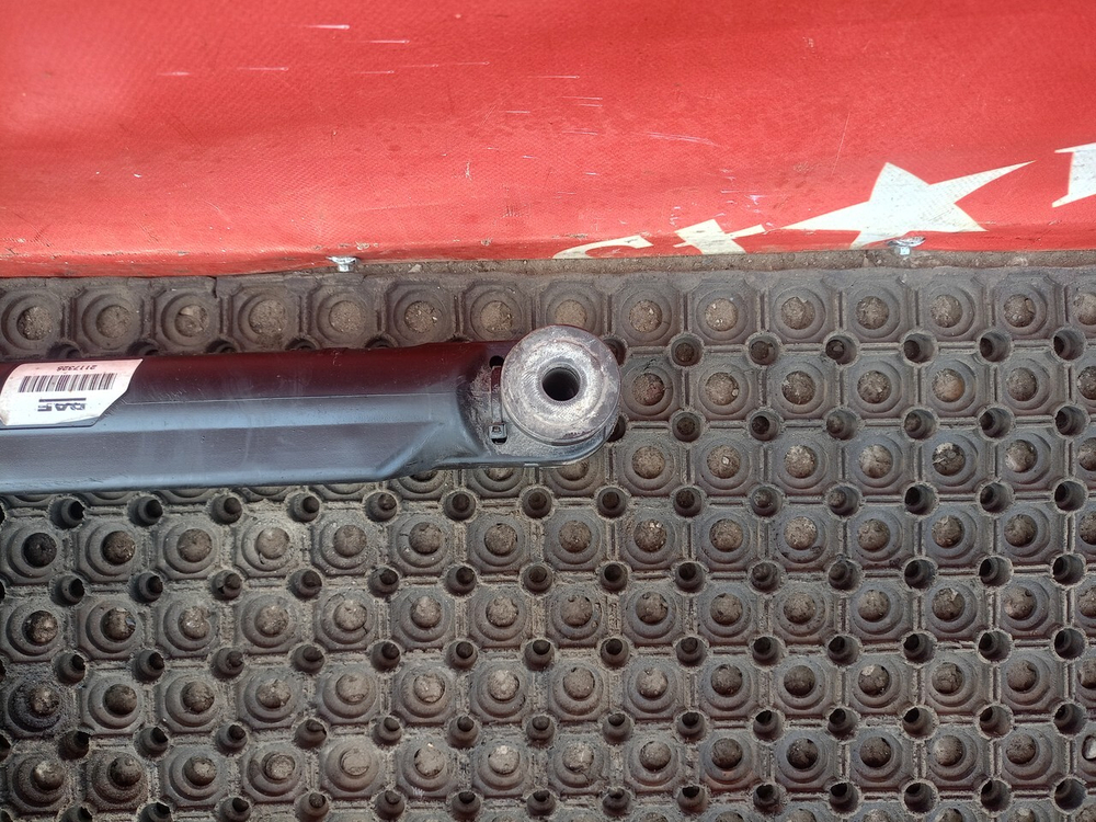 Цилиндр подъёма кабины 2019г.