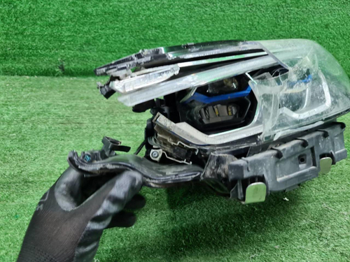 Битая Фара левая BMW 8er G14 G15 G16 (18-22) Laser