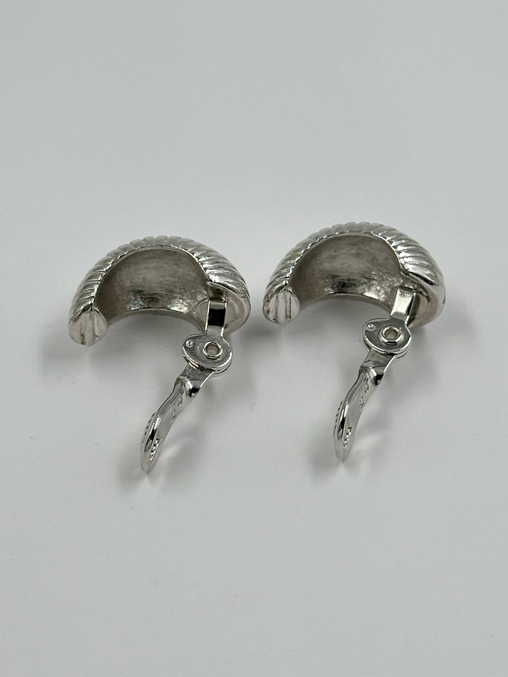 Клипсы полукольца Monet