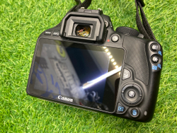 Canon 100D Kit 18-55mm 3.5-5.6 IS STM 3.800 кадров