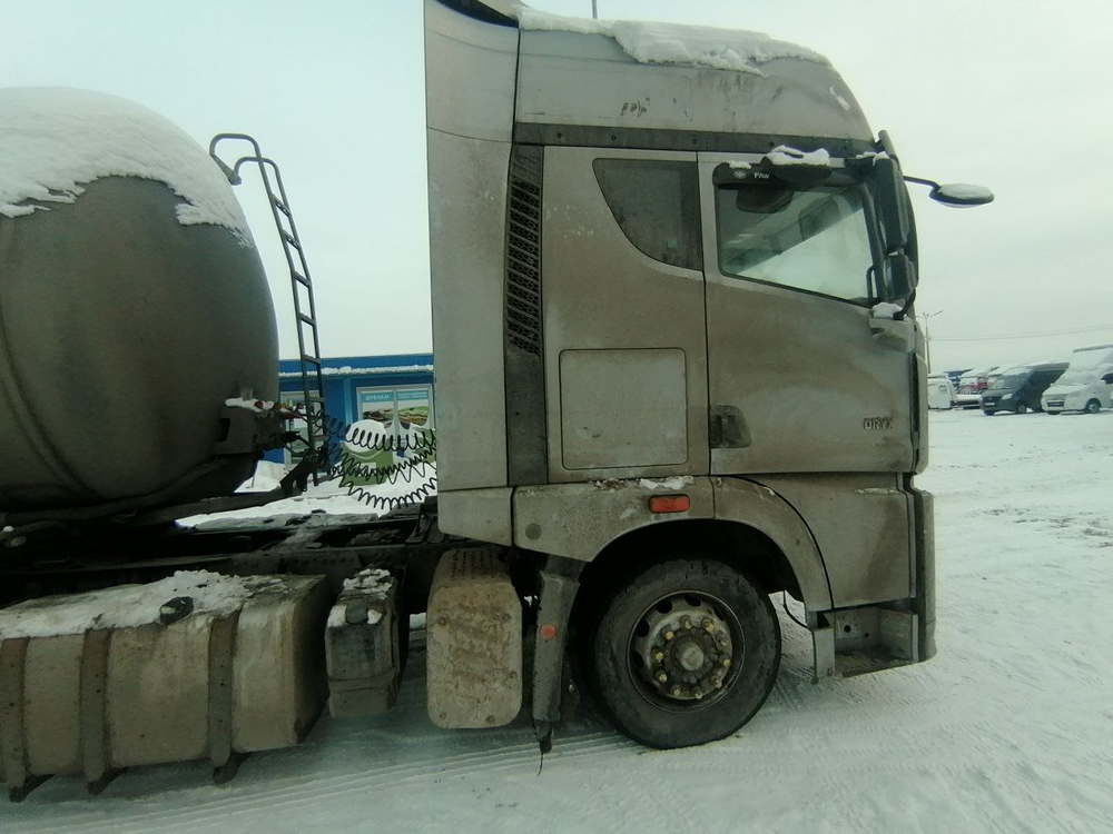 FAW JH6 4x2 Седельный тягач CA4180P25K15E5A80 (Дизельный, 11,6 л, 453 л.с., АТ)