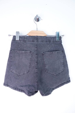 Шорты Bershka джинсовые с высокой посадкой для эффекта длинных ног 40-42 размер