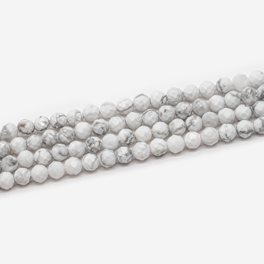 Магнезит натуральный, 4,2мм, шар, микроогранка