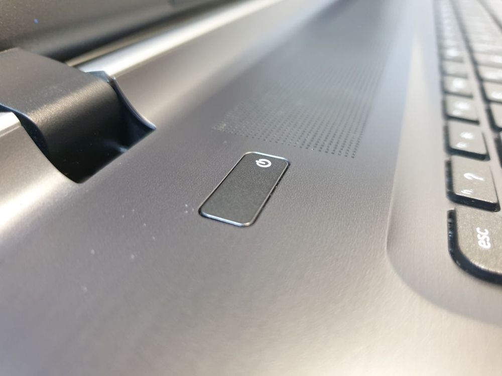 Ноутбук HP 17-g063ur