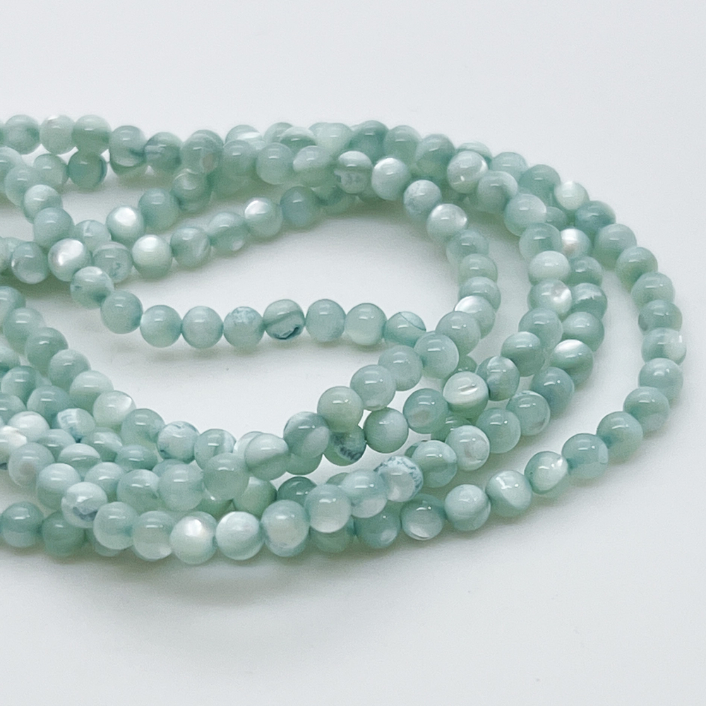 Перламутр тонированный, цвет мятный, диаметр 3,5 мм, цена за нить 115 шт (около 38 см)