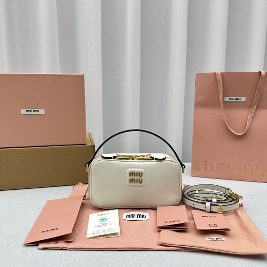 Miu Miu Leather Shoulder Bag 18 cm