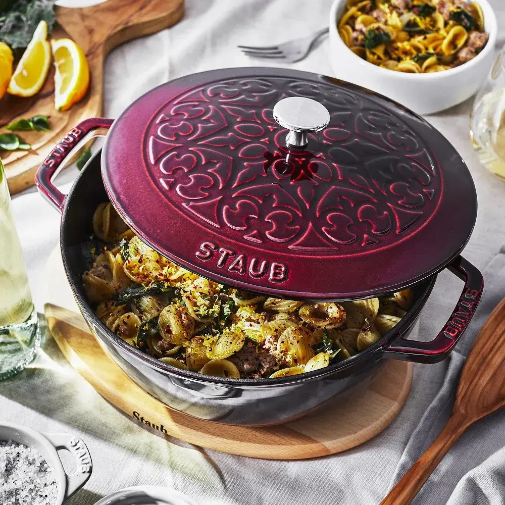 STAUB Чугунная кастрюля Cocotte Snowflake 24 см 3,6 л с трюфелями (II сорт)