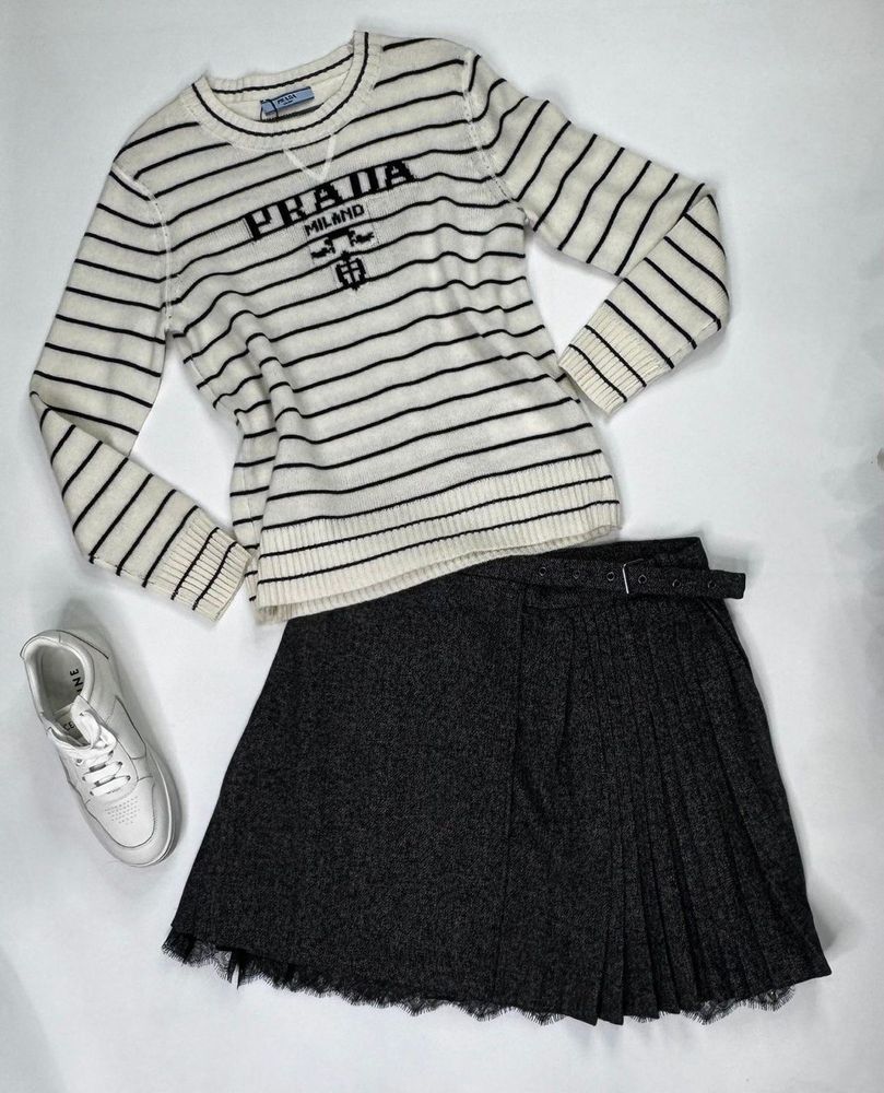 Свитер Prada