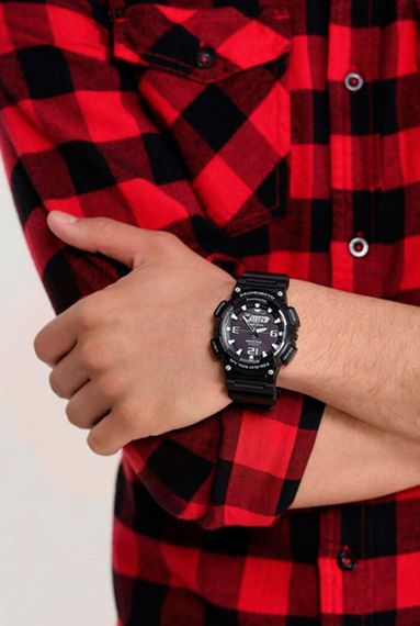 Наручные часы Casio AQ-S810W-1A