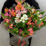 Букет ярких альстромерий микс