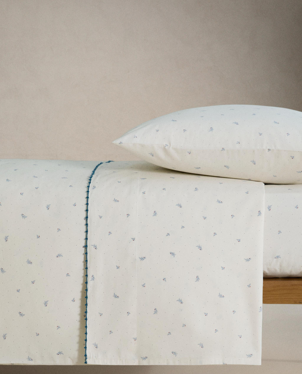 Простыня на резинке Zara Home, хлопок 100%, с растительным принтом, 1661/900