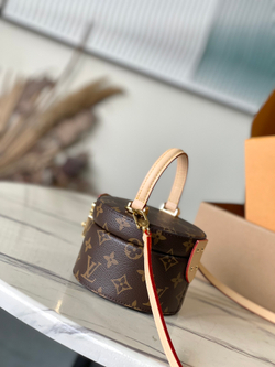 Louis Vuitton Scott