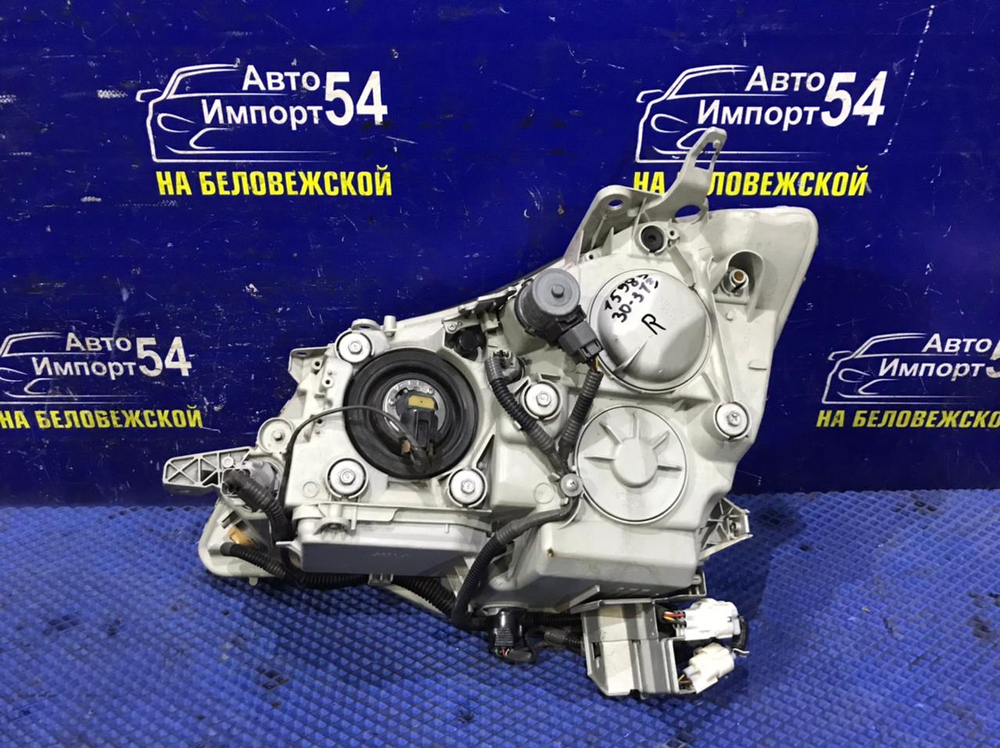 Фара передняя правая TOYOTA CROWN 2003-2008