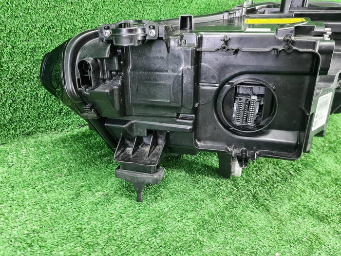 Фара правая BMW X5 G05 X6 G06 (2018-2023) Laser Black Shadow (В пленке)
