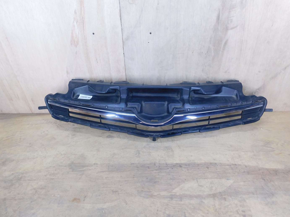 решетка радиатора Toyota Ractis NCP120 125