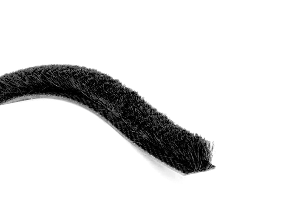 Буферная лента 7х6мм с клеем, черная