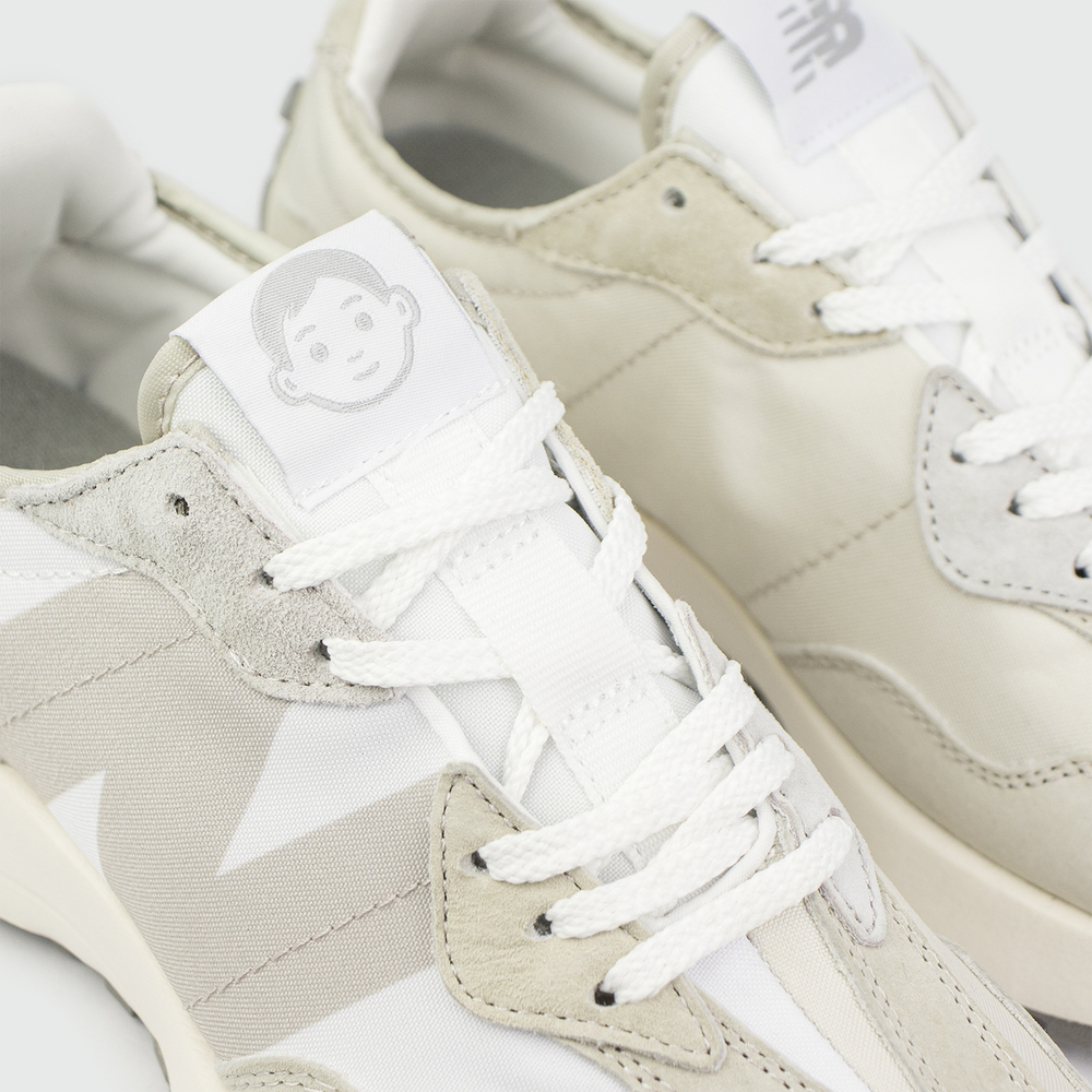 Кроссовки New Balance 327 Wmns White Moonbeam