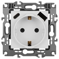 Розетка ЭРА Серия 12 12-4108-01 2P+E 16A-250В со шторками с USB type-A+C 5В-3А белый | Эра 12