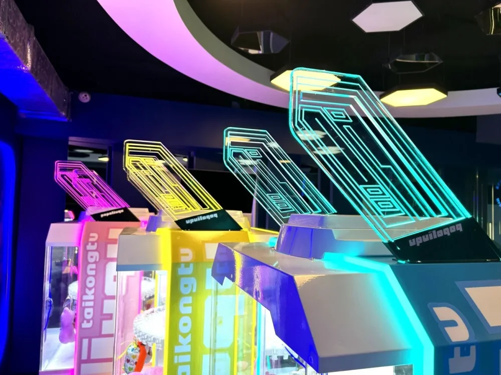 Призовой автомат «Космозаяц» с купюроприемником