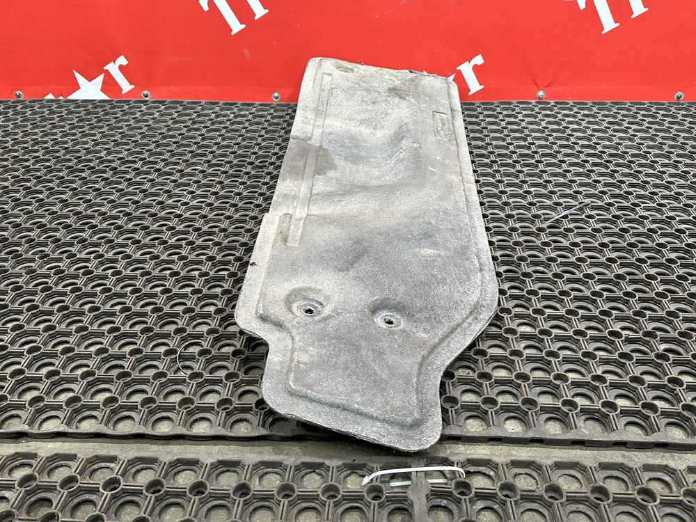 Шумоизоляция двигателя правая 2017г