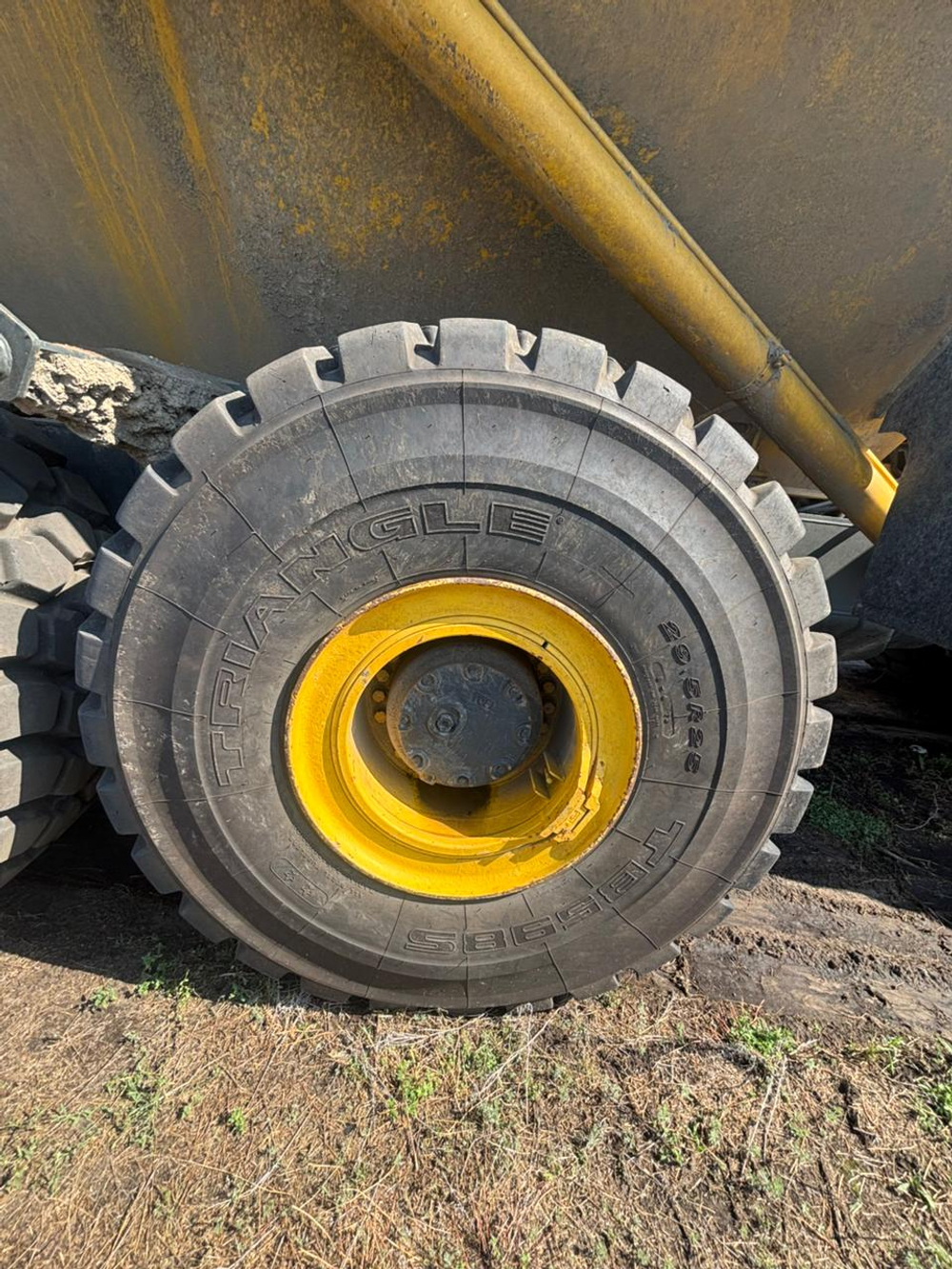 KOMATSU HM400* Шарнирно-сочленённый самосвал HM400-5 (Дизельный, 15,2 л, 480 л.с., АТ)