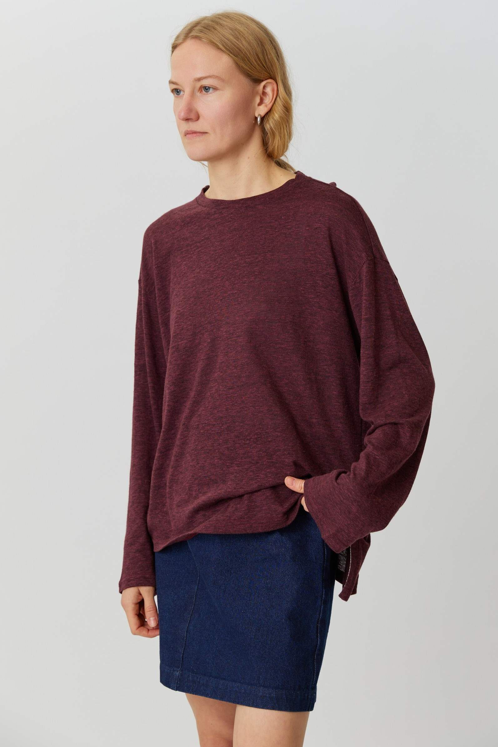 Топ с разрезами бордовый