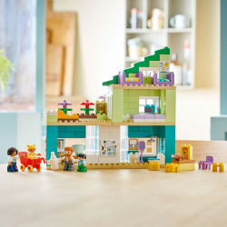 LEGO DUPLO - Современный семейный дом 3 в 1 с фигурками 10470
