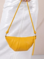 сумка через плечо круассан маленькая