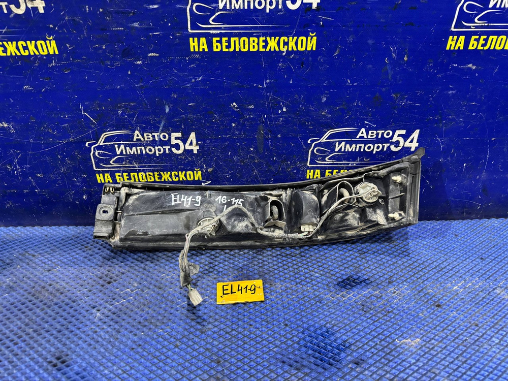 Стоп левый TOYOTA CORSA 1991