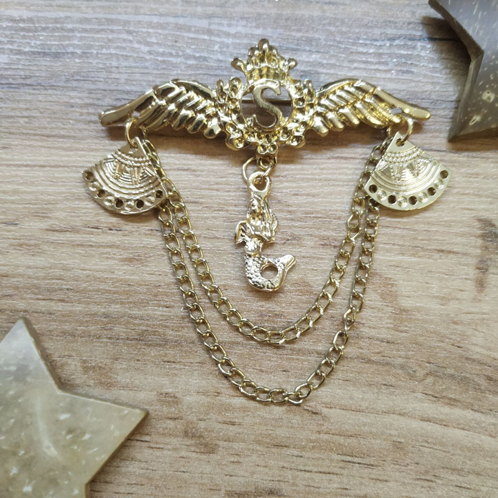 Брошь Величие с цепочкой и подвесками металл золотистый
