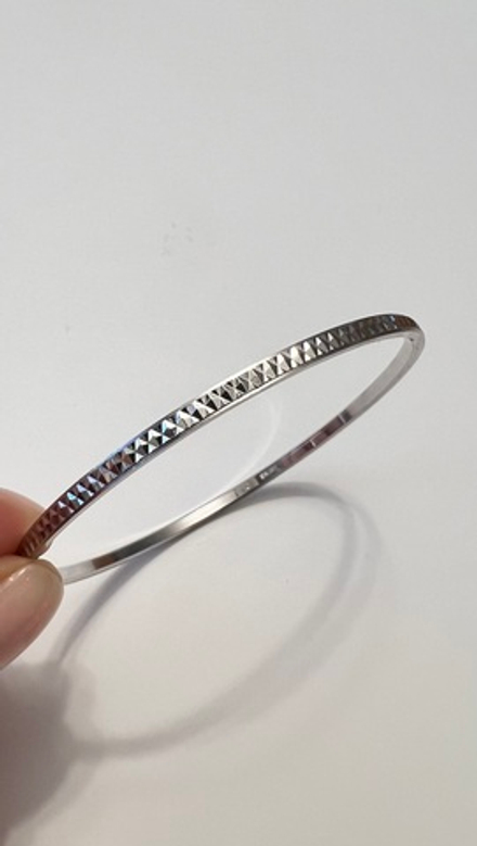 Браслет узкий обруч Trifari