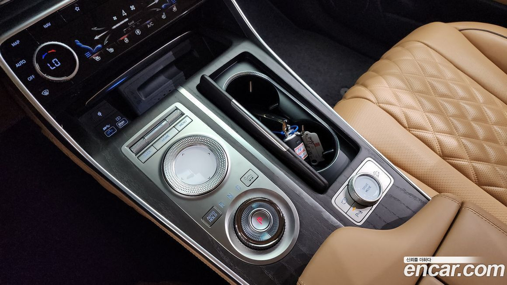 Genesis GV80 2.5T Бензин 2WD (08.2020)