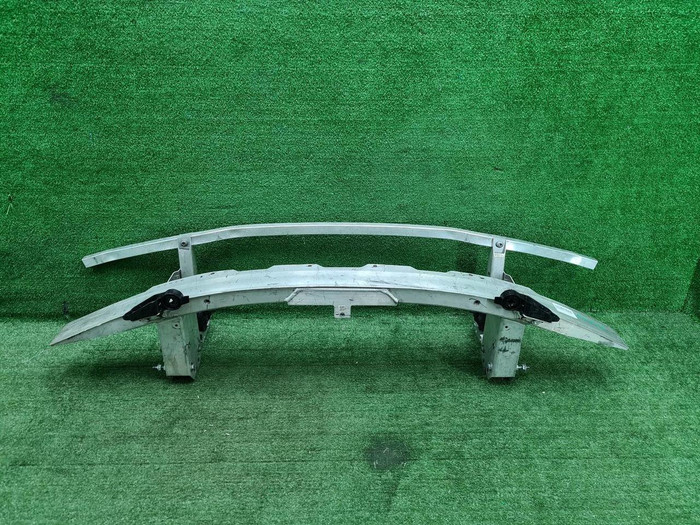 Усилитель передний BMW 3er G20 (2018-н.в.)