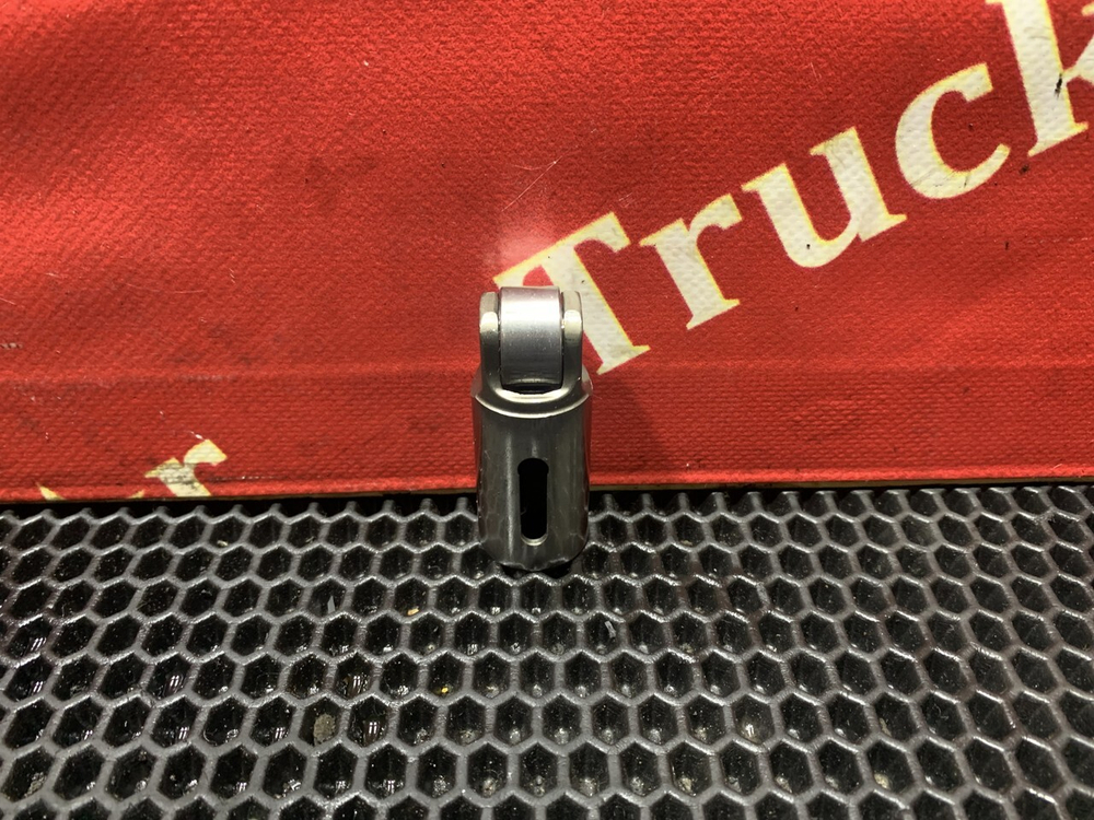 Толкатель впускного клапана