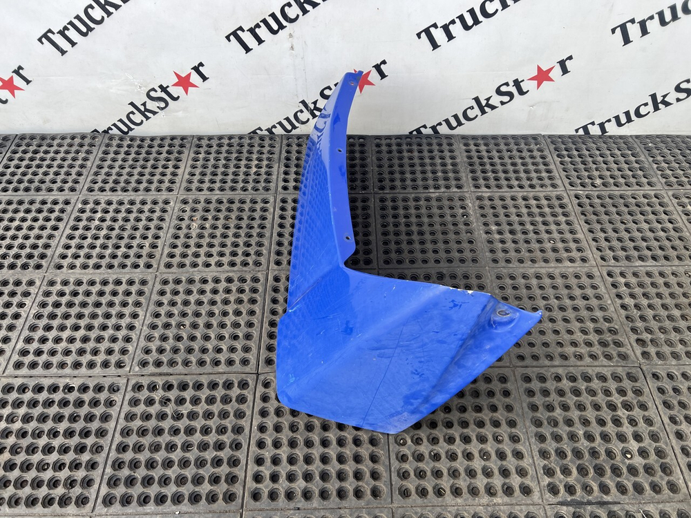 Спойлер кабины верхний левый 2018г.