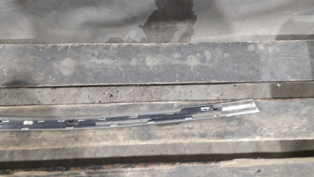 Накладка крышки багажника Mercedes GLA (X156) 13-20 Б/У Оригинал A1567430082